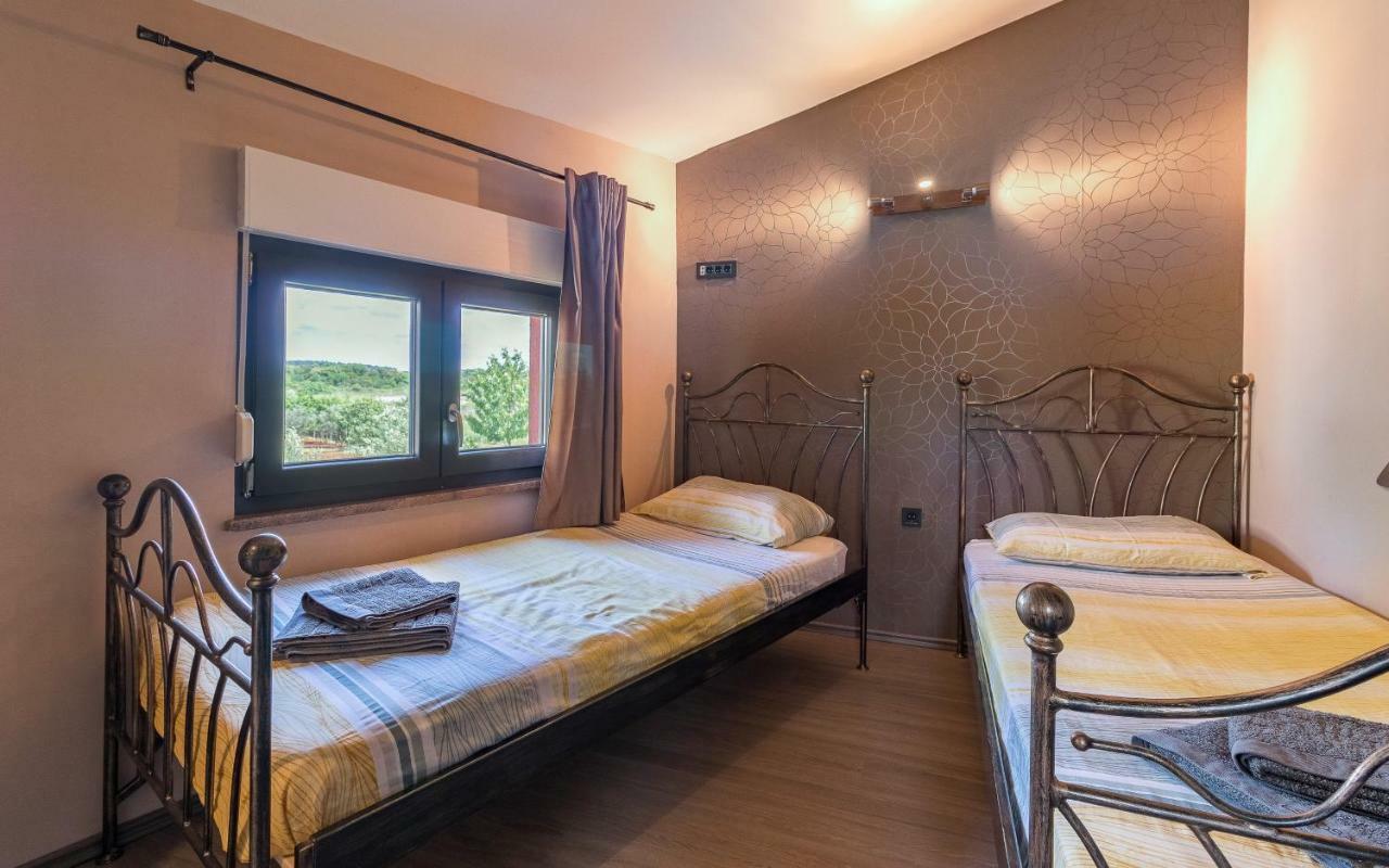 Apartmani Kažun - App 4 - Ferienhaus Fažana Exterior foto
