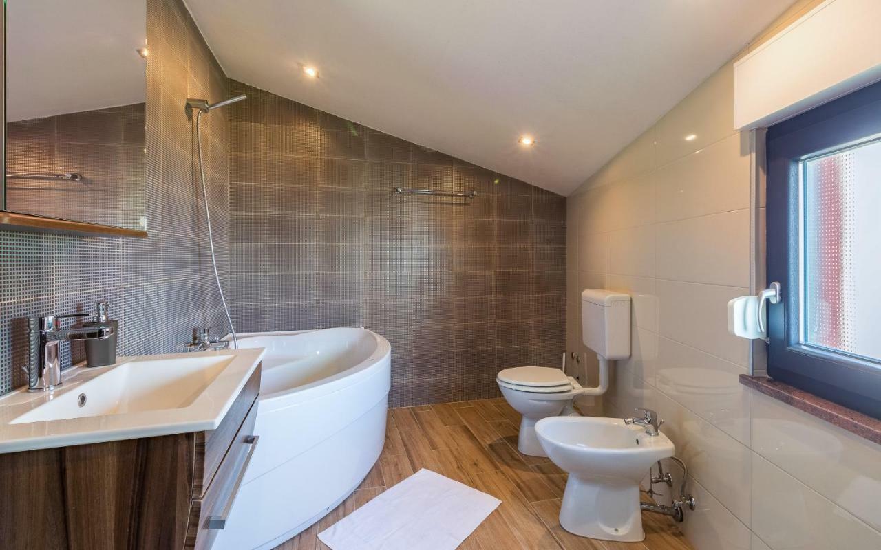 Apartmani Kažun - App 4 - Ferienhaus Fažana Exterior foto
